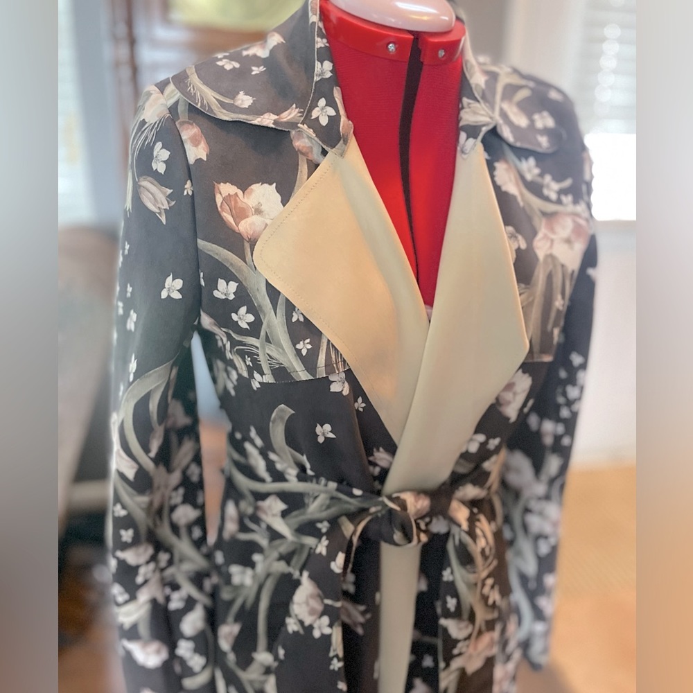 Beautiful Solitaire Floral Faux Suede Coat Never Worn With Tags, Size S